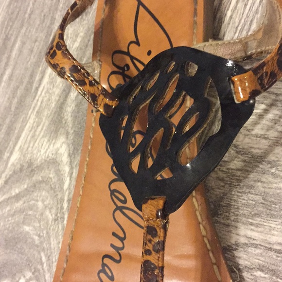 Libby Edelman Black & Leopard Print Sandals - Picture 2 of 3